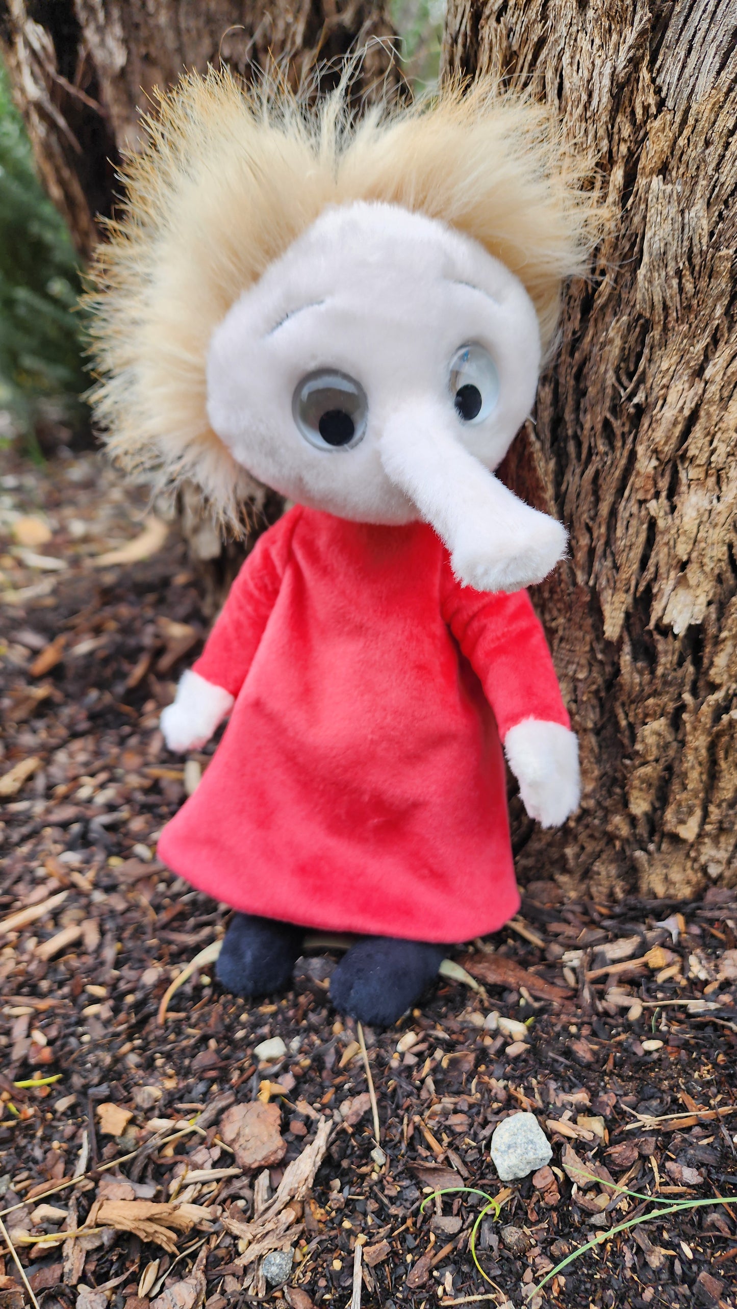 2025 CHARLIE SIGNATURE BEAR BOB