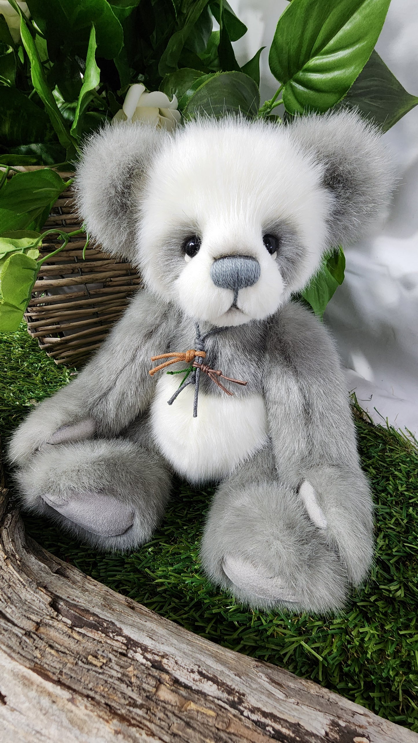 2025 CHARLIE BEARS EXCLUSIVE ANNI BRONTE