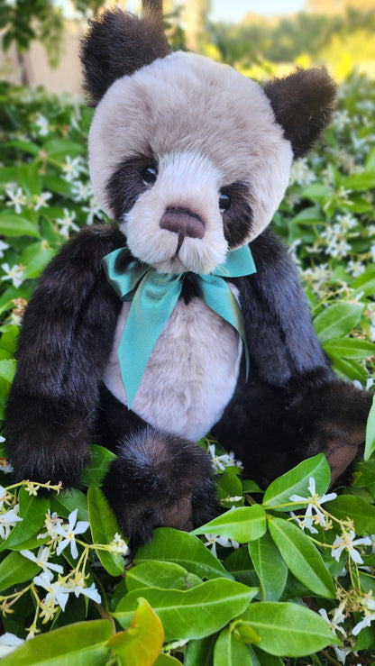 2025 CHARLIE BEARS BOTWOOD