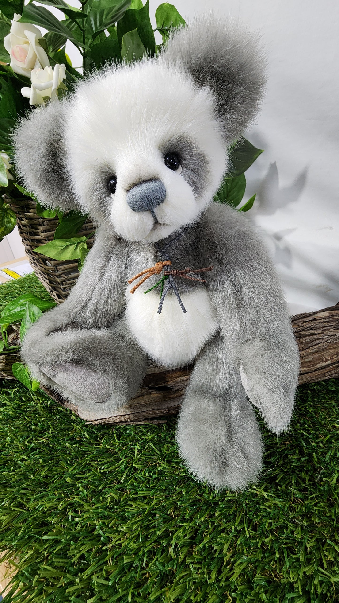 2025 CHARLIE BEARS EXCLUSIVE ANNI BRONTE