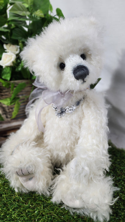 2025 ISABELLE COLLECTION MRS MERCER