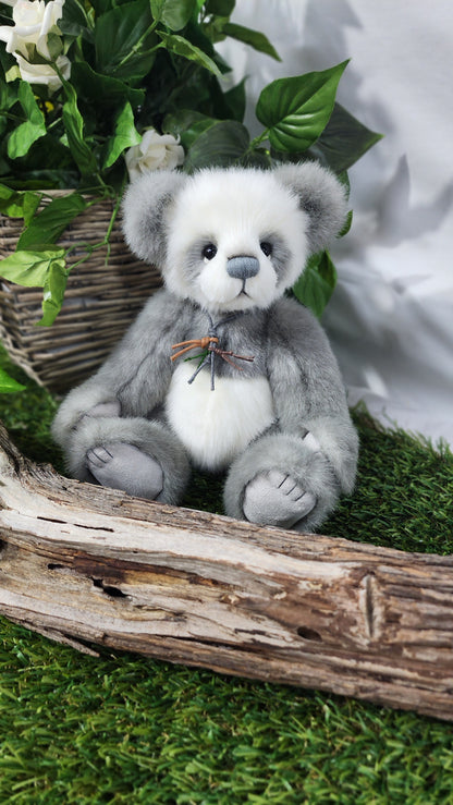 2025 CHARLIE BEARS EXCLUSIVE ANNI BRONTE