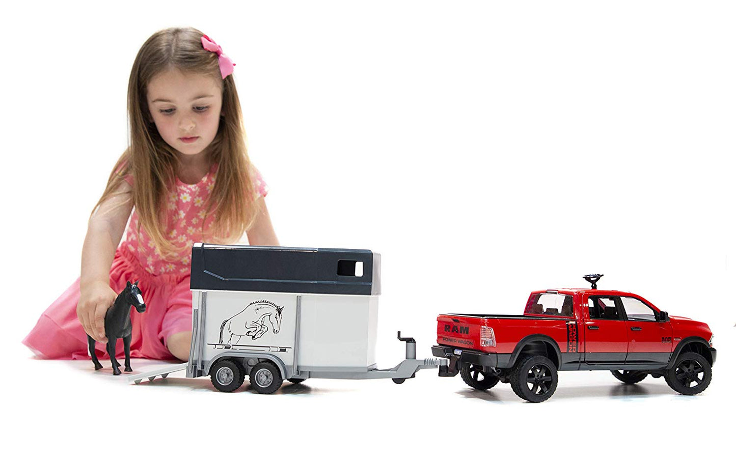 BRUDER 1:16 RAM 2500 POWERWAGON W/HORSE