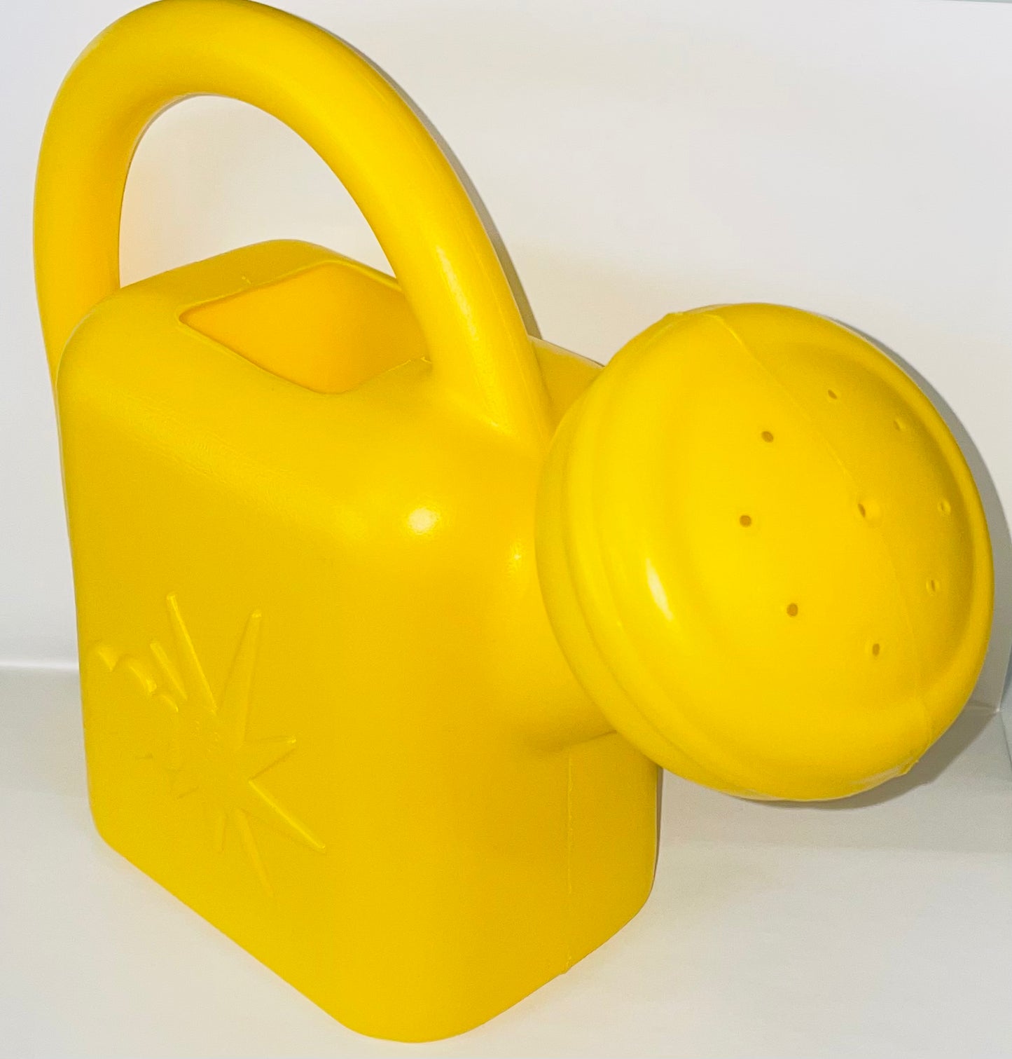 FOUNTAIN WATERING CAN